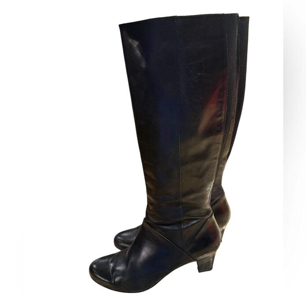 Trotters Women’s Size 9.5 Elegant Black Leather Knee-High Women's Boots